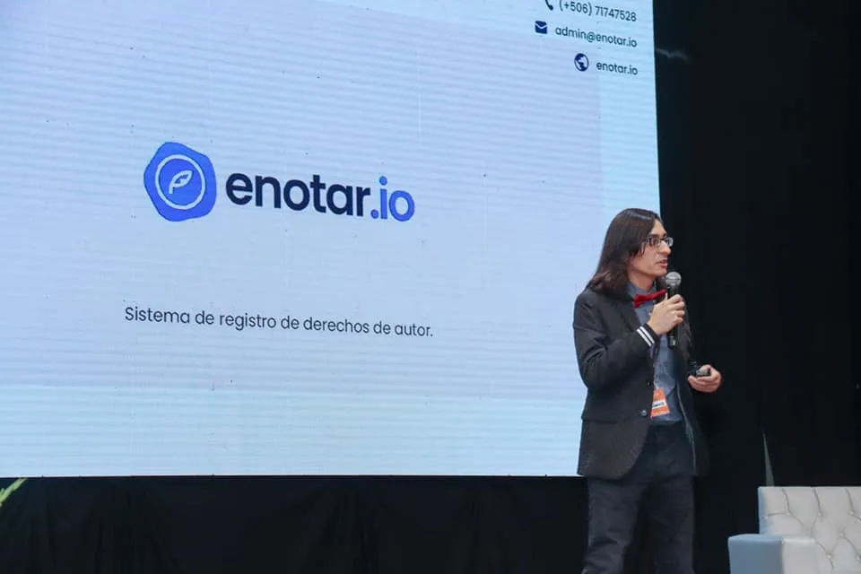 Presentation by Fabricio Espinoza CEO enotario - Startup Awards 2022 - Wyndham Hotel